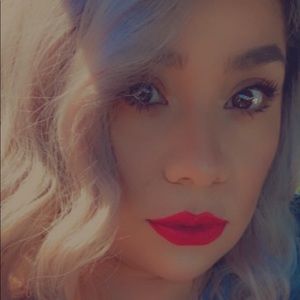 Meet your Posher, Liz